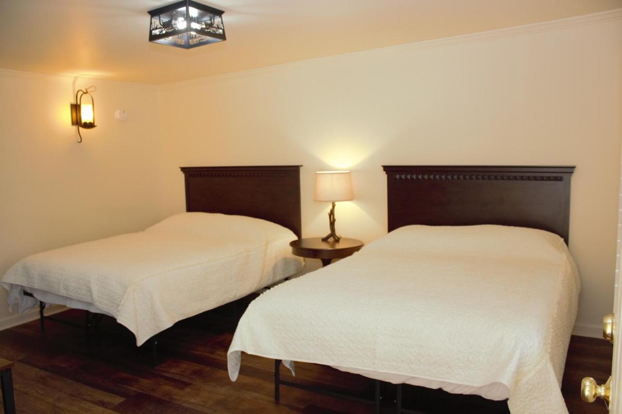Stanford House Motel Manchester Center Eksteriør billede